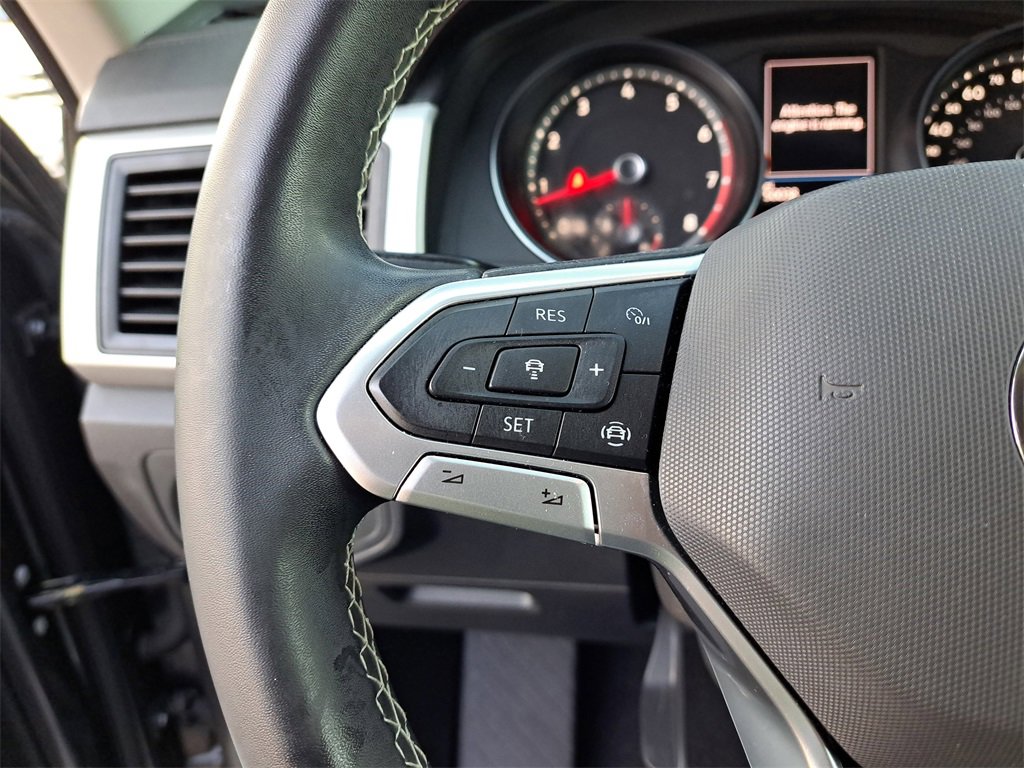 Certified 2021 Volkswagen Atlas SE image 18