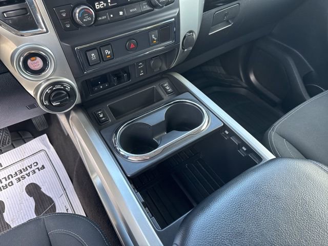 Used 2017 Nissan Titan SV AWD/4WD image 24