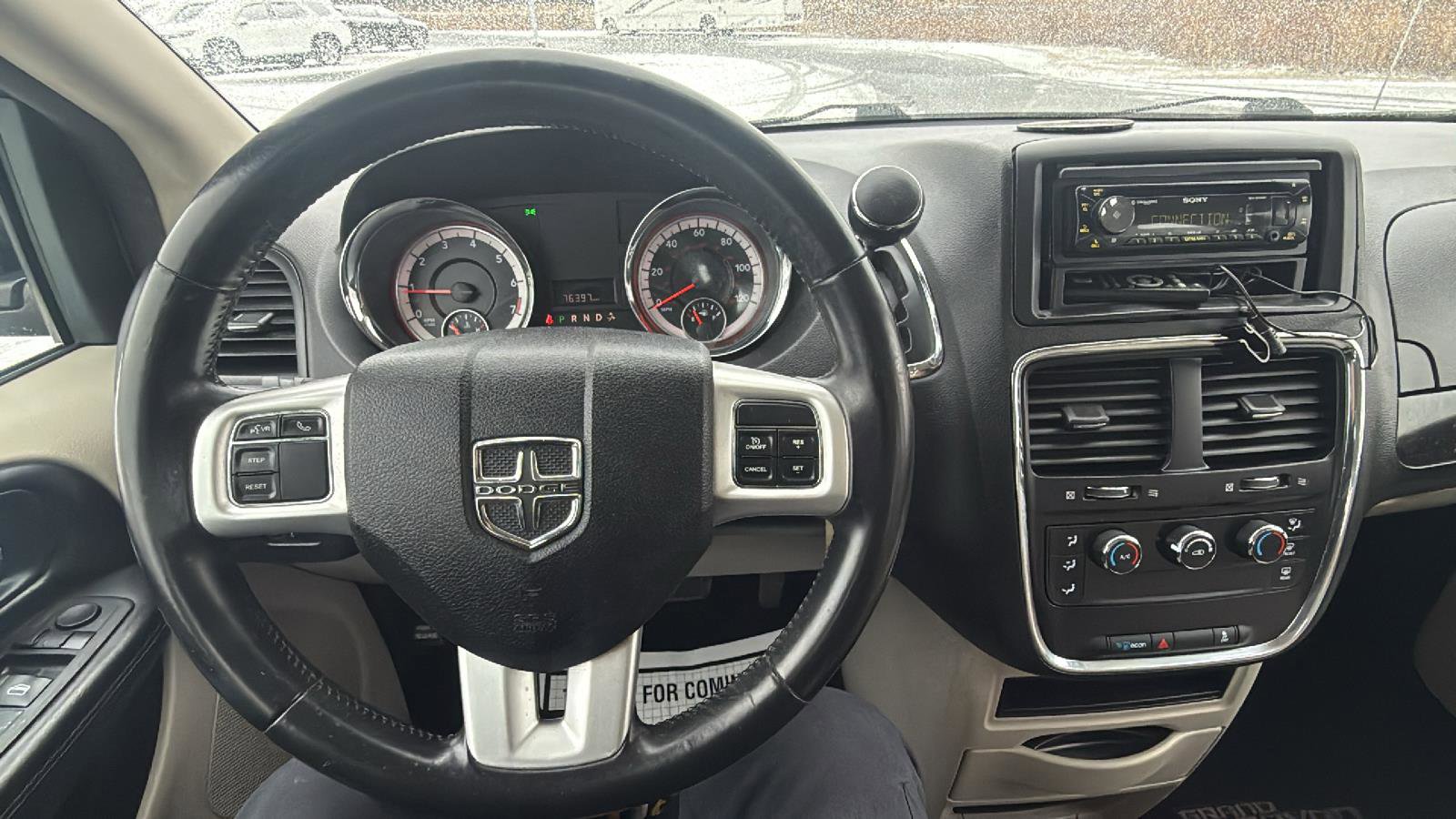 Used 2015 Dodge Grand Caravan American Value Package w/ UConnect Hands-Free Group image 28