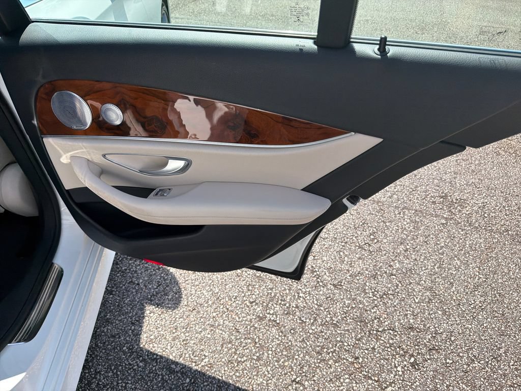 Used 2018 Mercedes-Benz E 300 image 16
