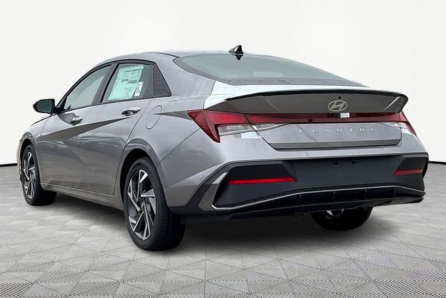 New 2025 Hyundai Elantra Sport image 3