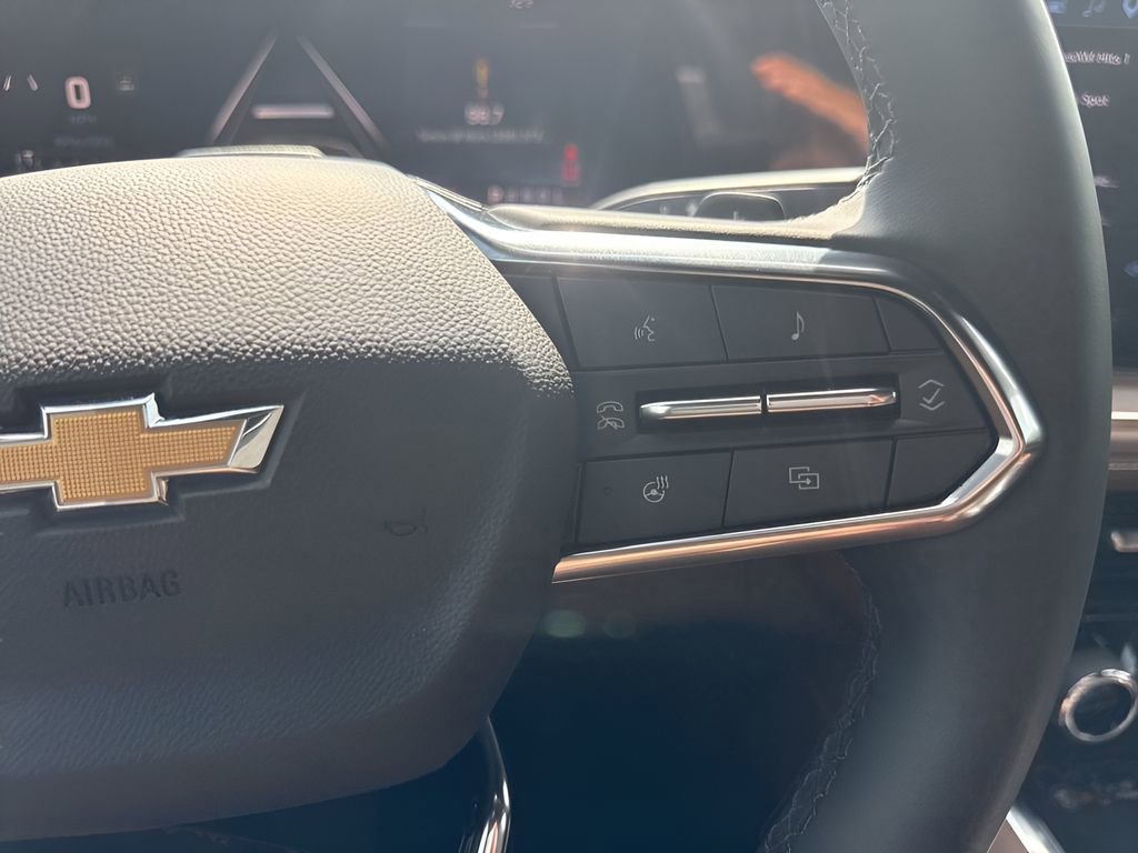 Used 2026 Chevrolet Suburban High Country AWD/4WD image 18
