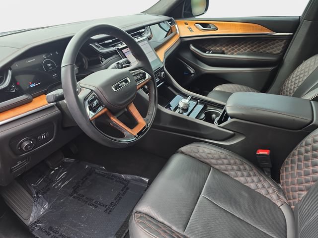 Used 2023 Jeep Grand Cherokee Summit AWD/4WD image 19