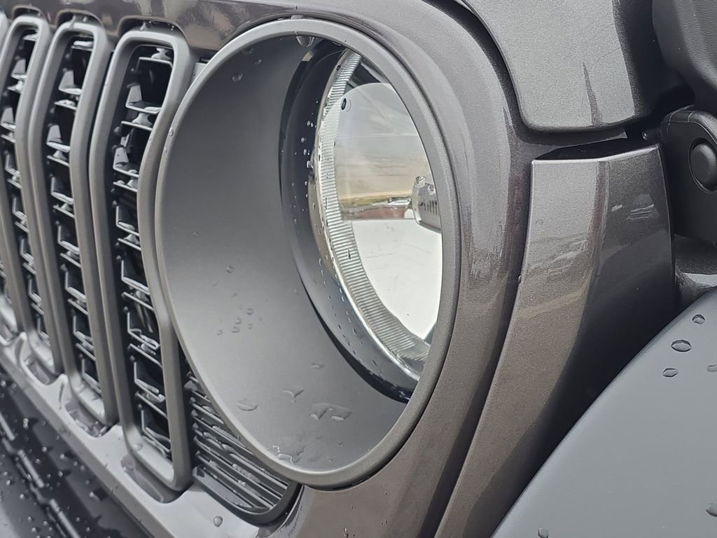 New 2025 Jeep Gladiator Sport image 10