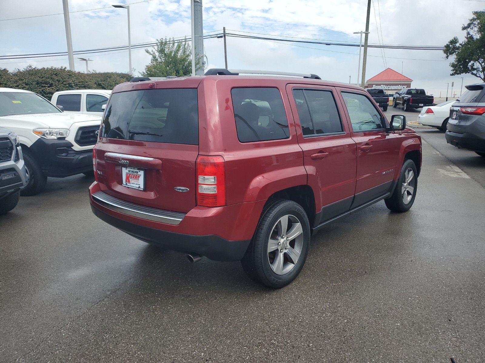 Used 2017 Jeep Patriot High Altitude AWD/4WD image 4