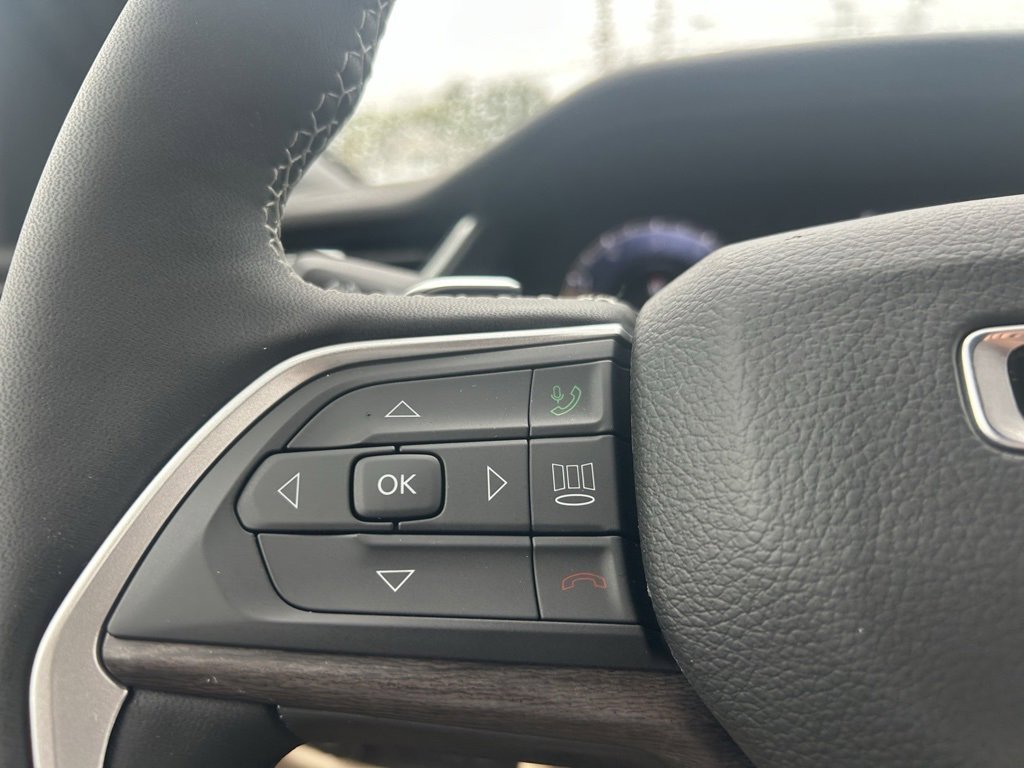 New 2025 Jeep Grand Cherokee Limited w/ Luxury Tech Group II image 14