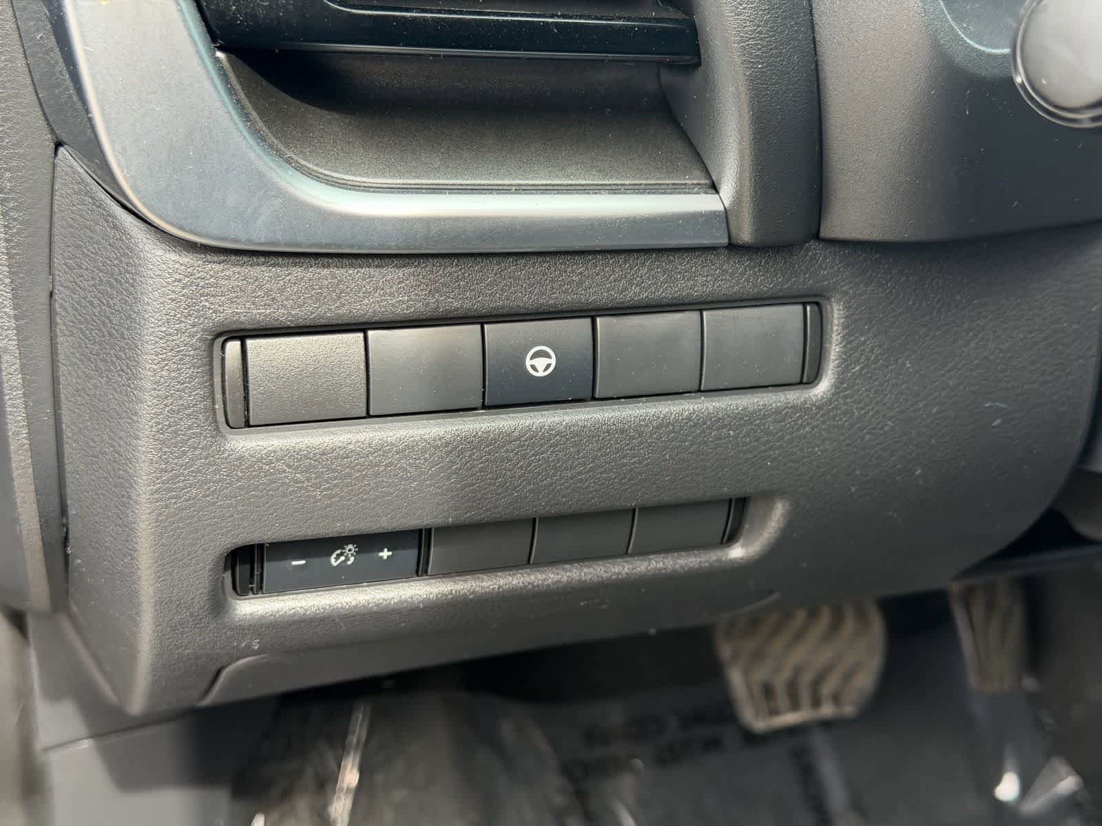 Certified 2022 Nissan Rogue SV image 18