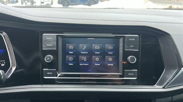 Used 2022 Volkswagen Jetta SE image 10