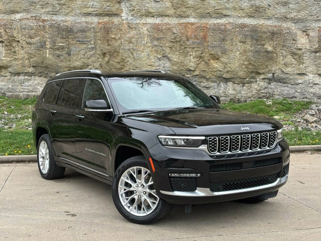 Used 2021 Jeep Grand Cherokee L Summit w/ Luxury Tech Group V image 2