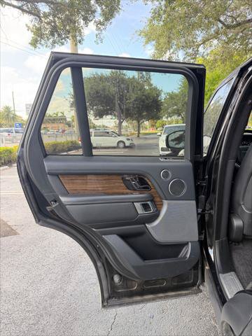 Used 2019 Land Rover Range Rover HSE AWD/4WD image 20