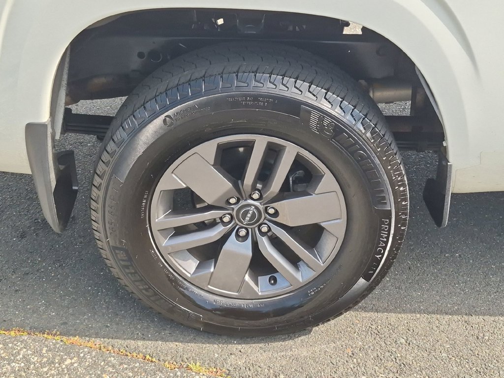 Used 2025 Nissan Frontier SV AWD/4WD image 28