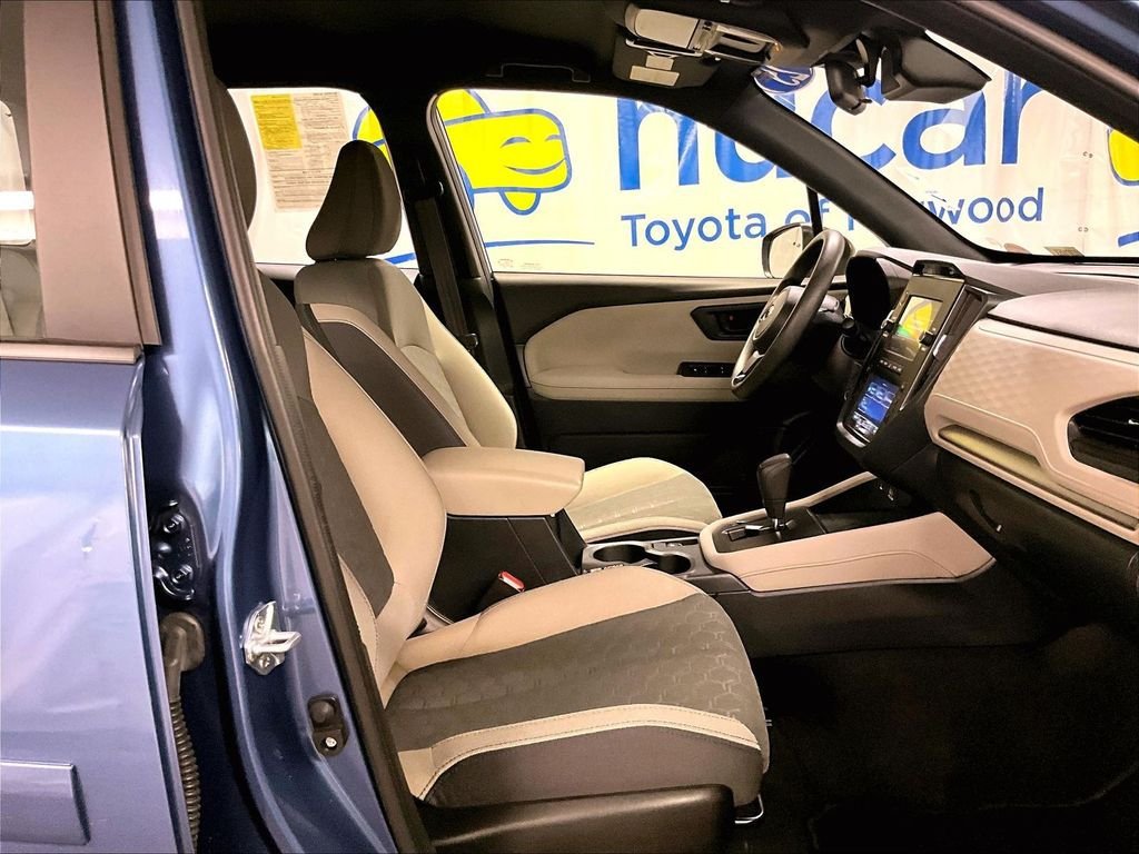 Used 2025 Subaru Forester AWD/4WD image 9