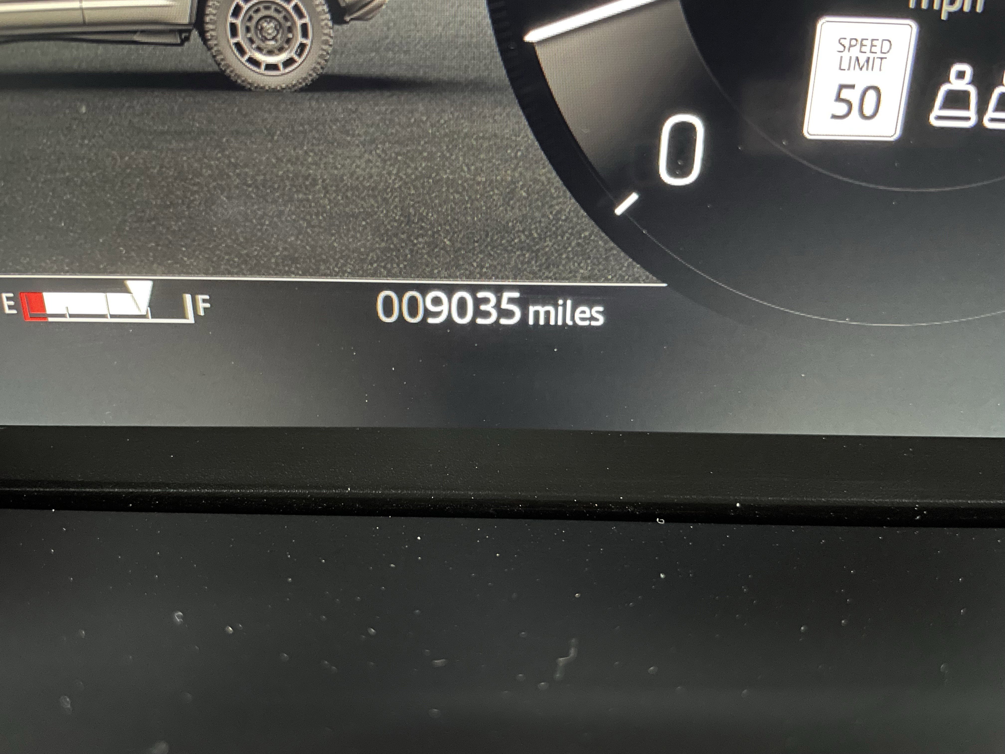 Used 2025 Land Rover Defender 110 image 25