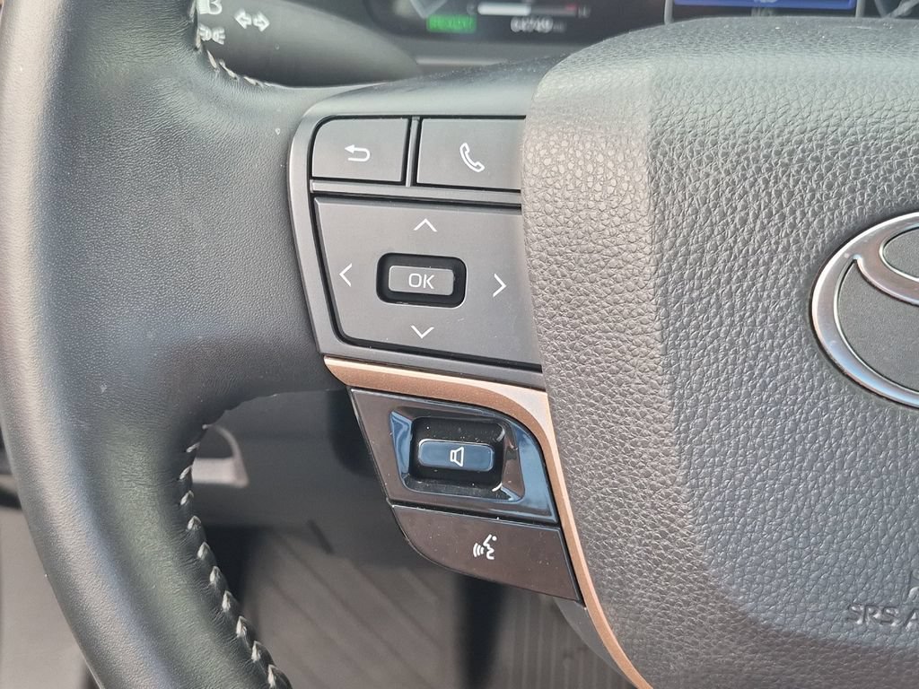 Certified 2025 Toyota Crown AWD/4WD image 24