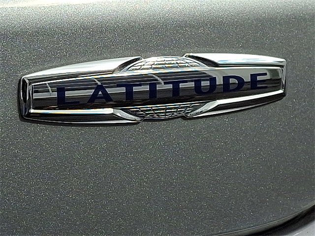 Used 2021 Jeep Compass Latitude w/ Driver Assistance Group image 32