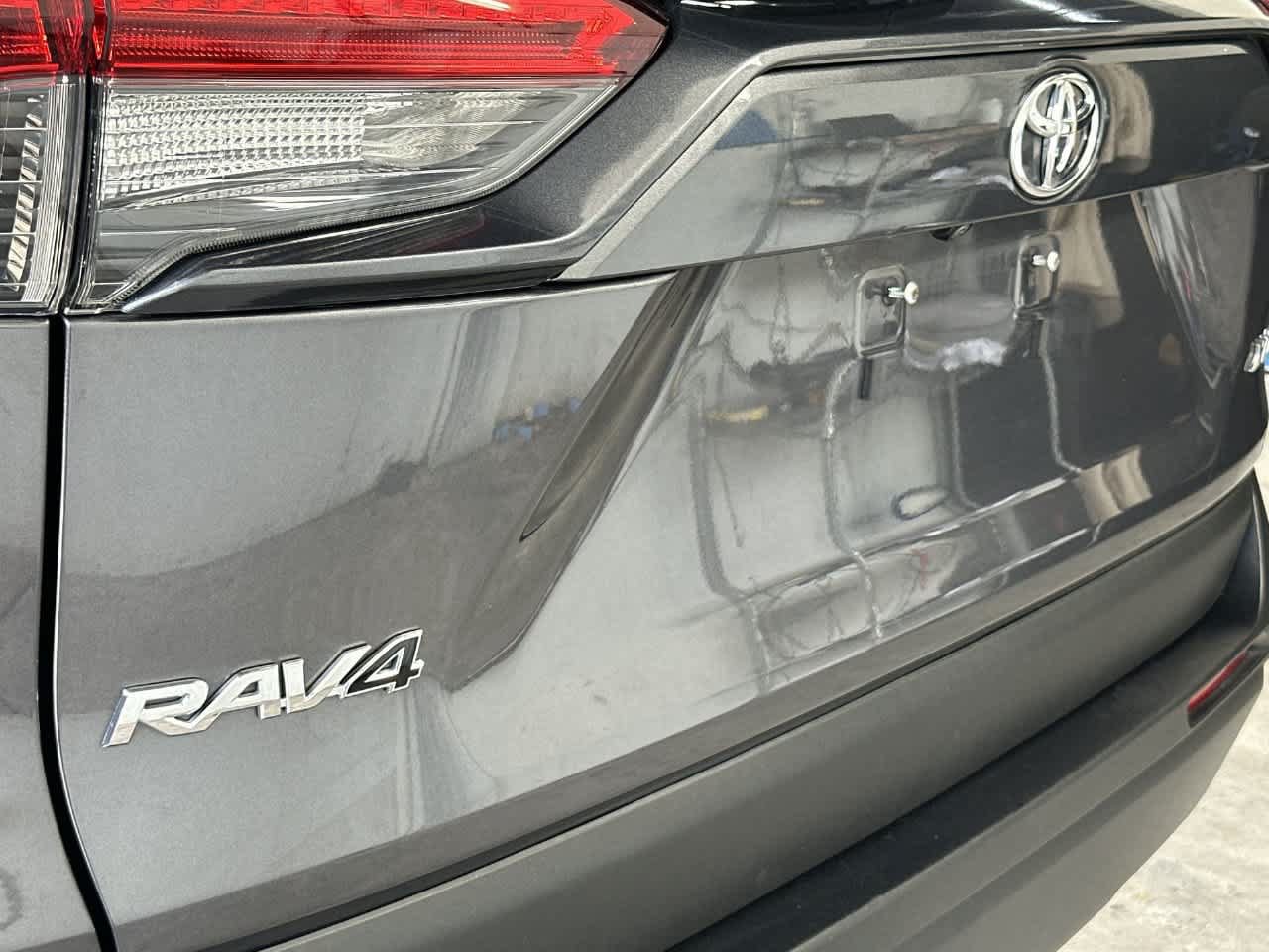 Used 2024 Toyota RAV4 XLE FWD image 10