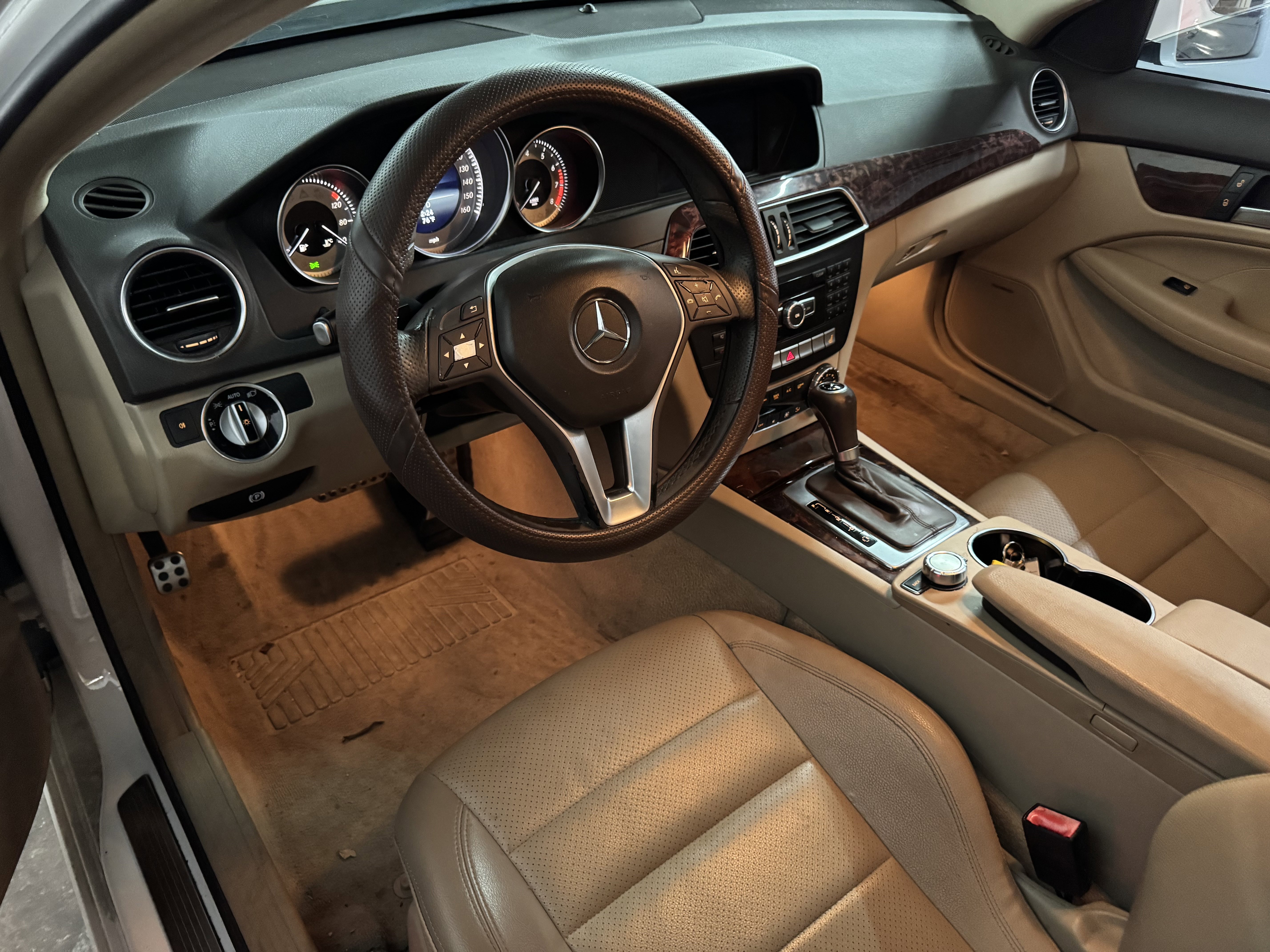 Used 2015 Mercedes-Benz C 250 Coupe image 12