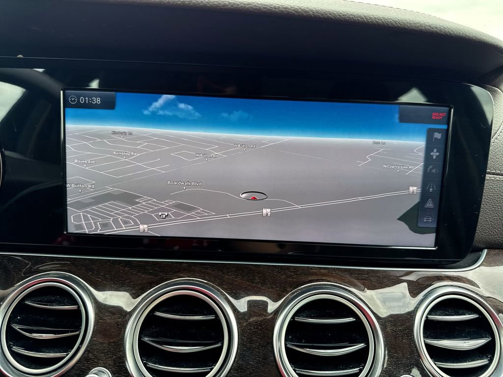 Used 2017 Mercedes-Benz E 300 image 18