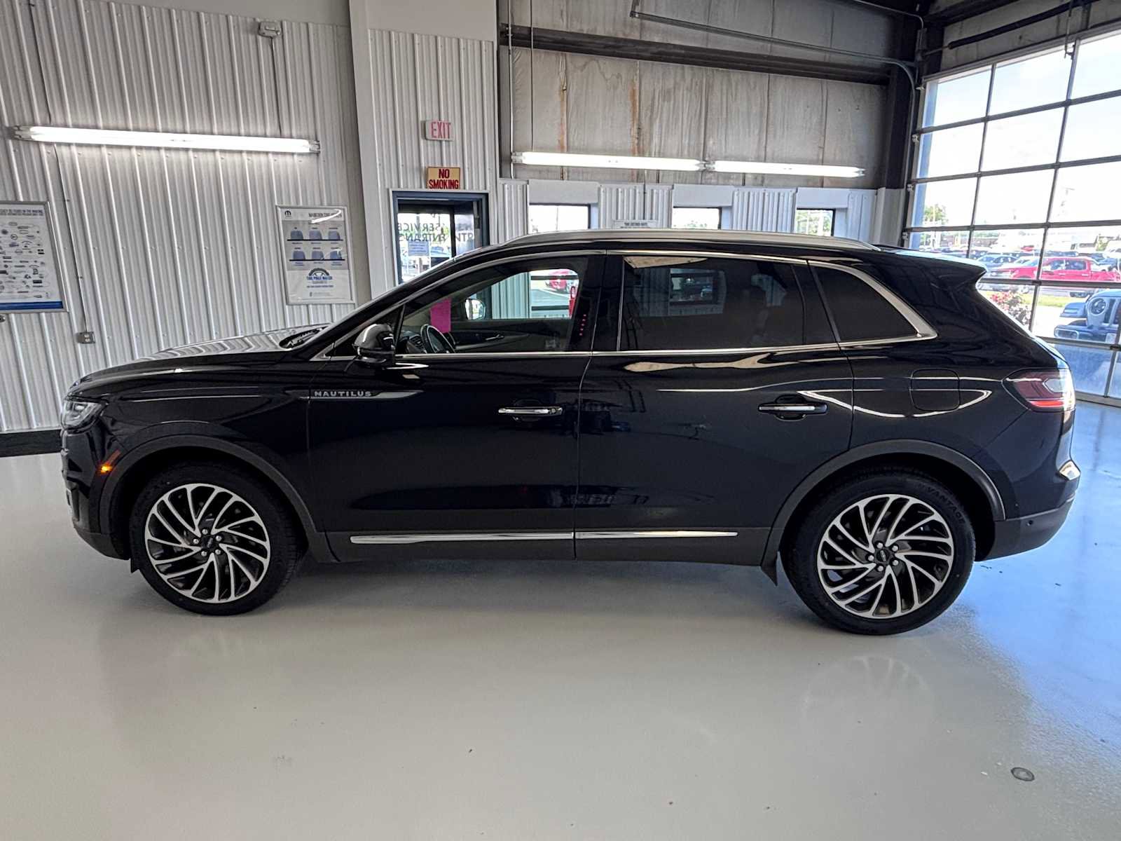 Used 2019 Lincoln Nautilus Reserve AWD/4WD image 8