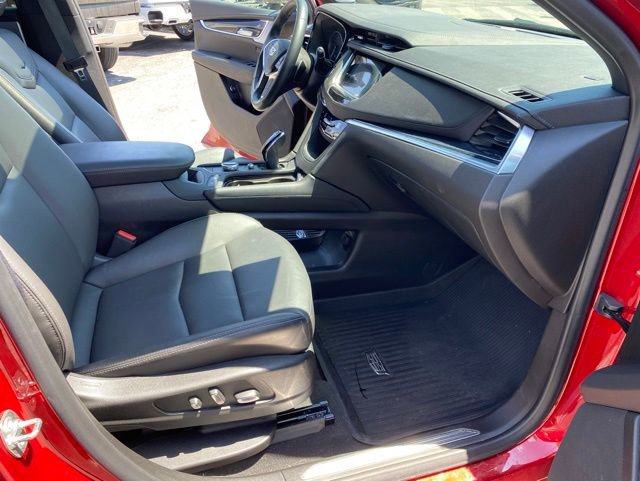 Used 2025 Cadillac XT5 Premium Luxury w/ Technology Package AWD/4WD image 42