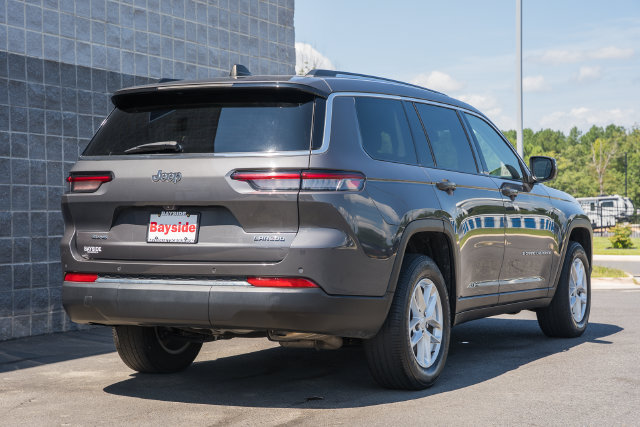 Used 2023 Jeep Grand Cherokee L Laredo AWD/4WD image 8