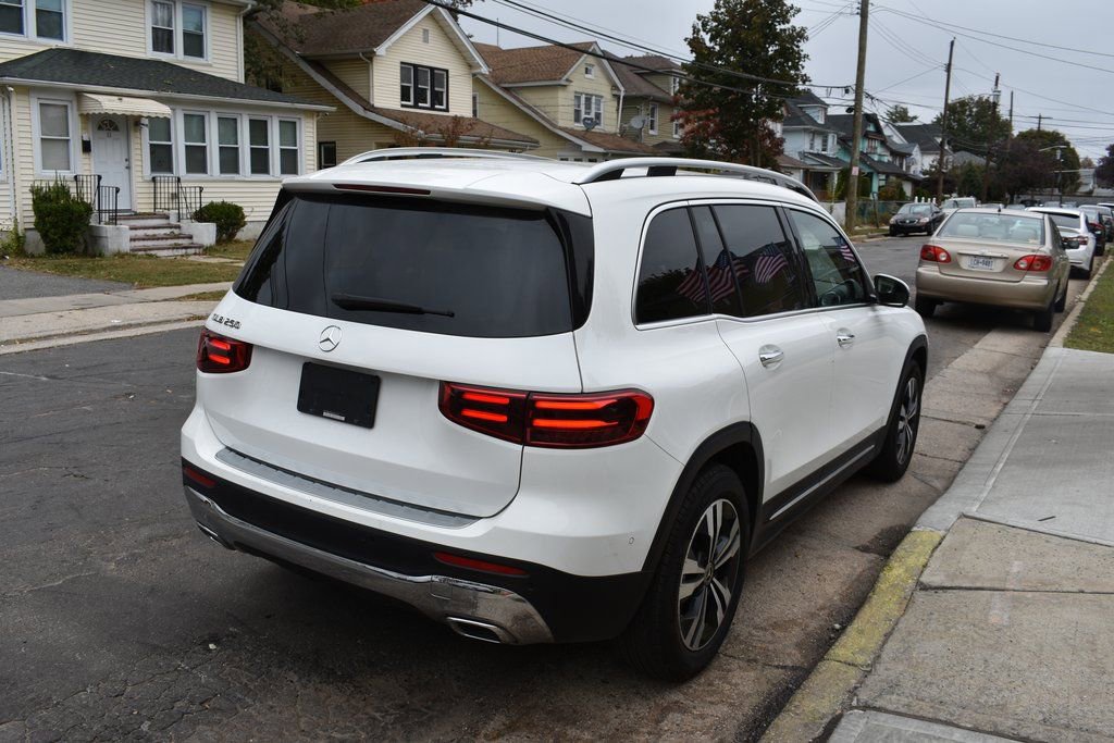 Used 2024 Mercedes-Benz GLB 250 image 5