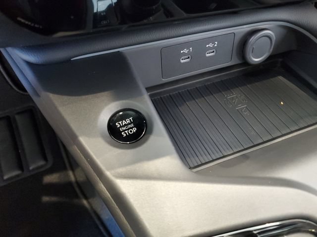 New 2026 Nissan Sentra SR w/ SR Premium Package FWD image 34