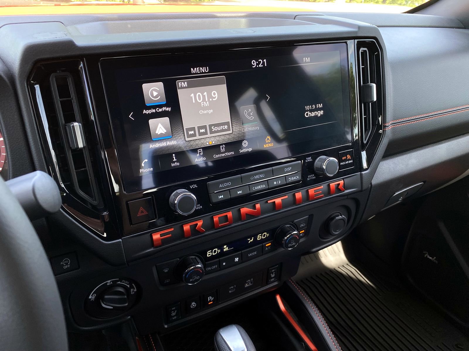Used 2025 Nissan Frontier PRO-4X w/ Pro Convenience Package AWD/4WD image 18