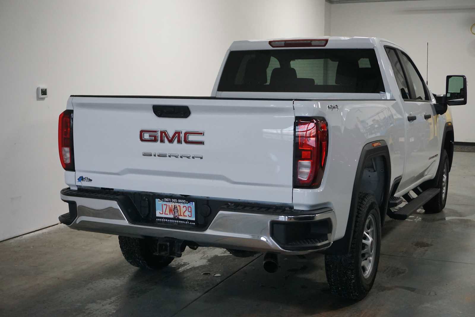 Certified 2024 GMC Sierra 2500 Pro w/ Convenience Package image 7