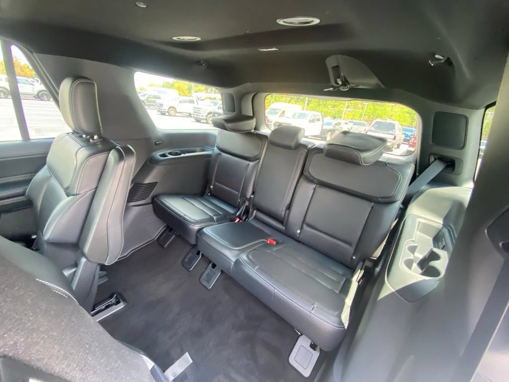 New 2027 Ford Expedition Platinum w/ Stealth Performance Package AWD/4WD image 24