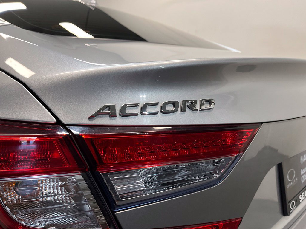 Used 2018 Honda Accord Touring image 27