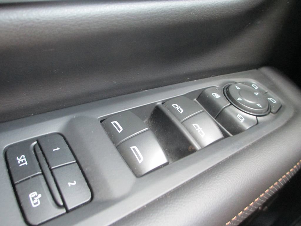 Used 2023 GMC Yukon AT4 w/ LPO, Floor Liner Package AWD/4WD image 29
