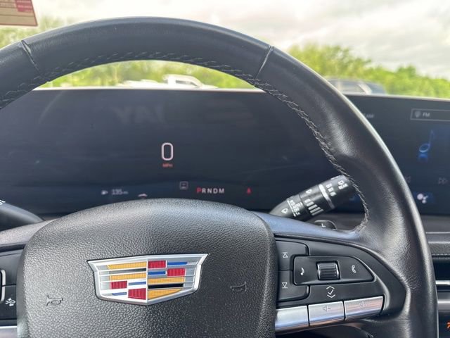 Used 2025 Cadillac XT4 Premium Luxury FWD image 13