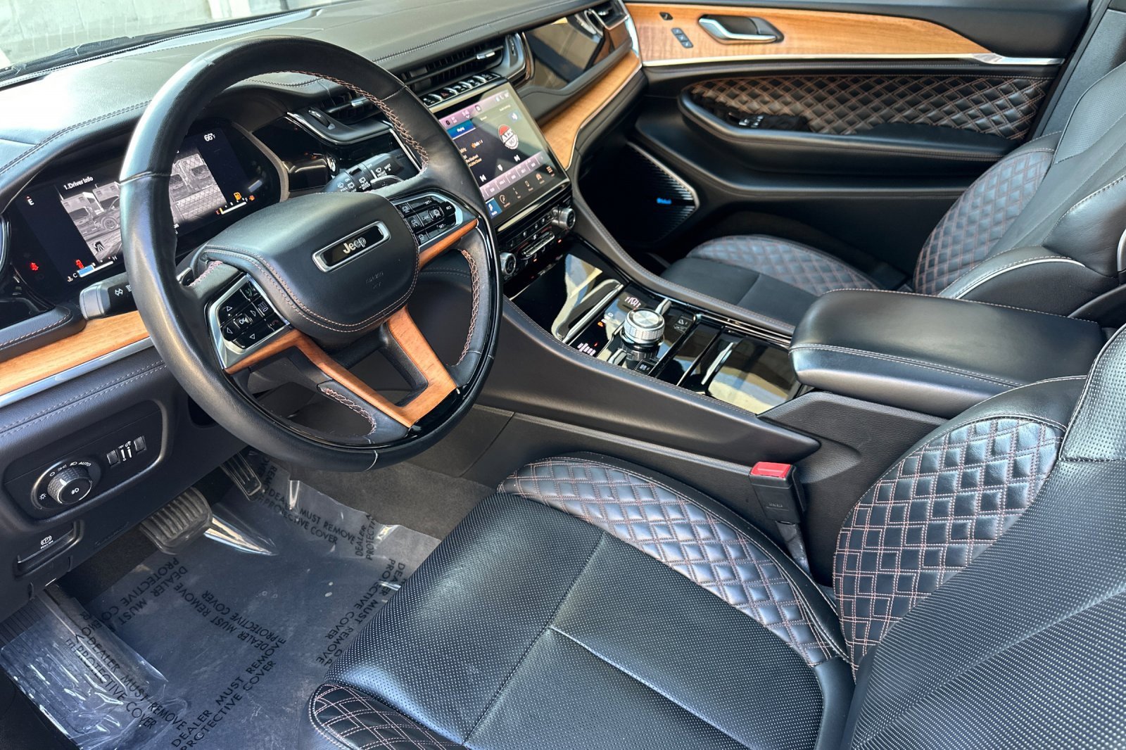 Used 2023 Jeep Grand Cherokee L Summit image 10