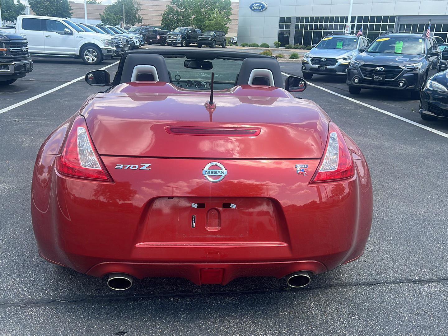Used 2015 Nissan 370Z Touring Sport RWD image 8