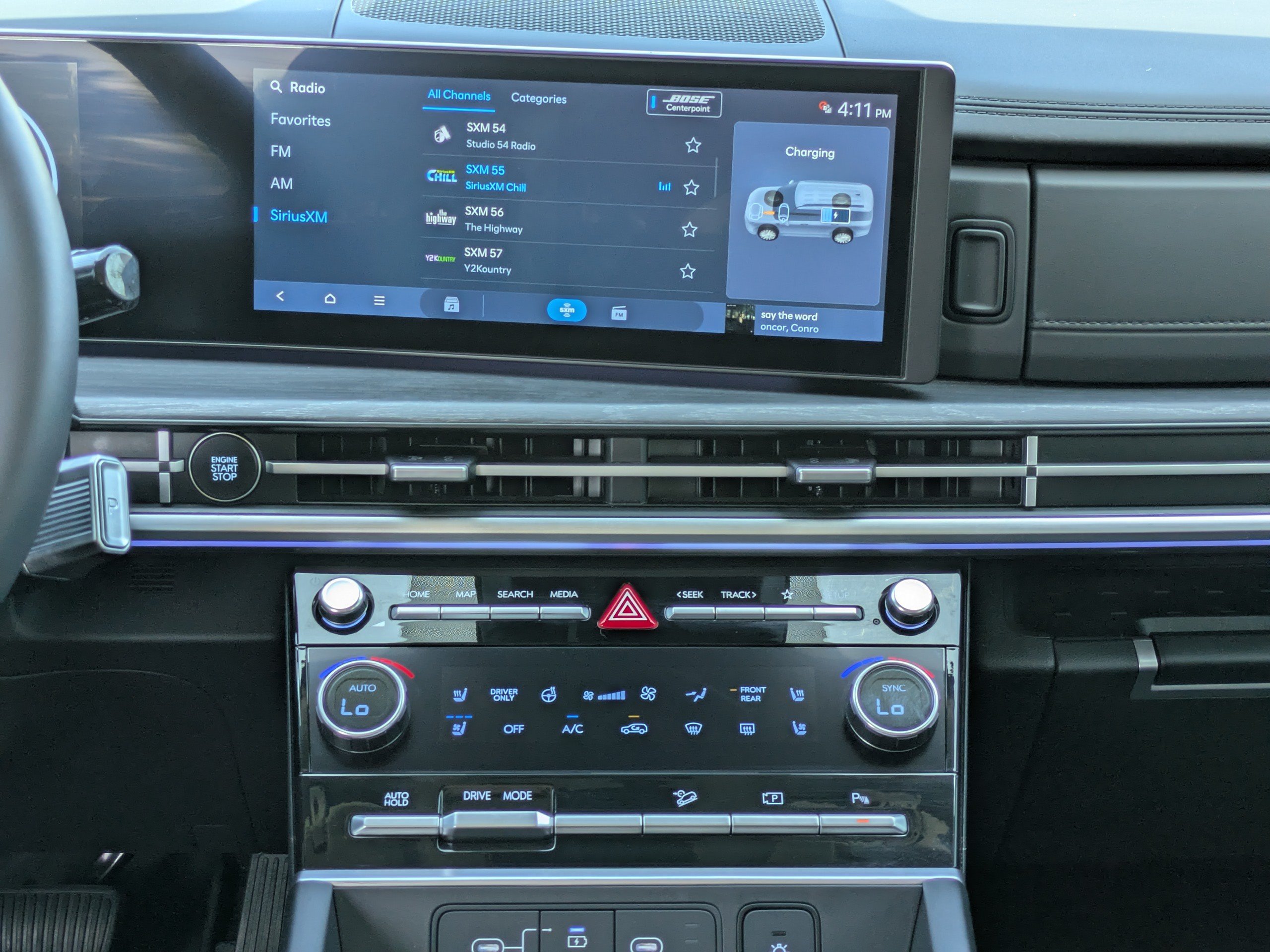 Certified 2024 Hyundai Santa Fe Limited FWD image 17