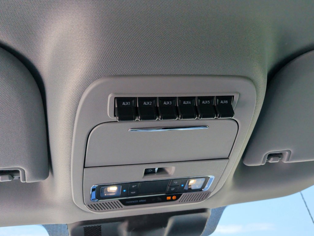 New 2027 Ford F350 Lariat w/ Lariat Premium Package AWD/4WD image 23