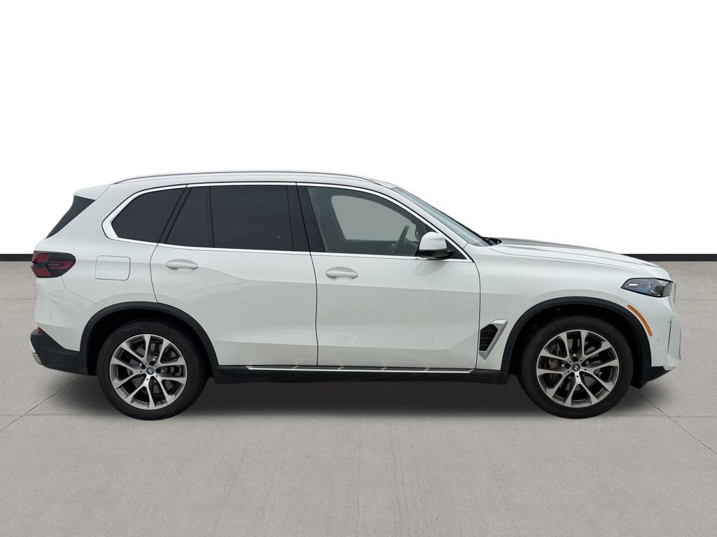 Used 2025 BMW X5 xDrive50e AWD/4WD image 4