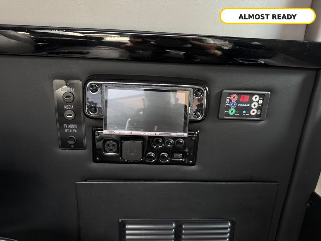 Used 2015 RAM ProMaster 2500 w/ Premium Appearance Group FWD image 29