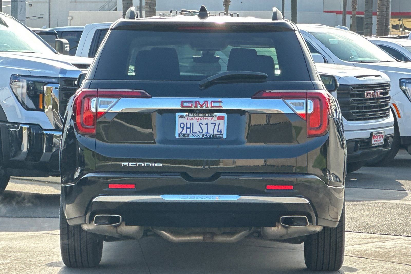 Certified 2023 GMC Acadia Denali w/ Denali Ultimate Package image 5