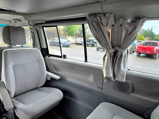 Used 2002 Volkswagen Eurovan MV FWD image 34