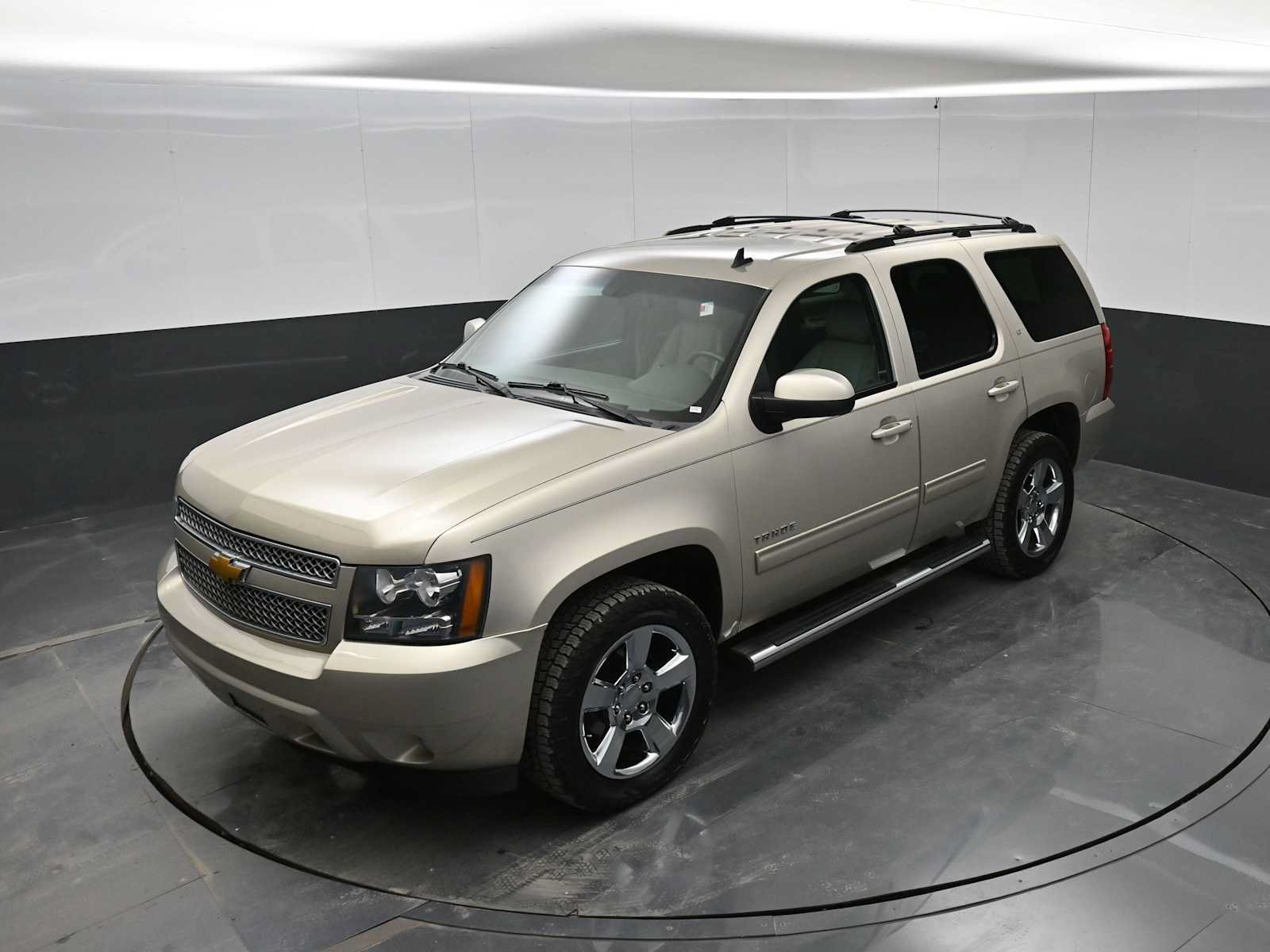 Used 2014 Chevrolet Tahoe LT w/ Luxury Package RWD image 42