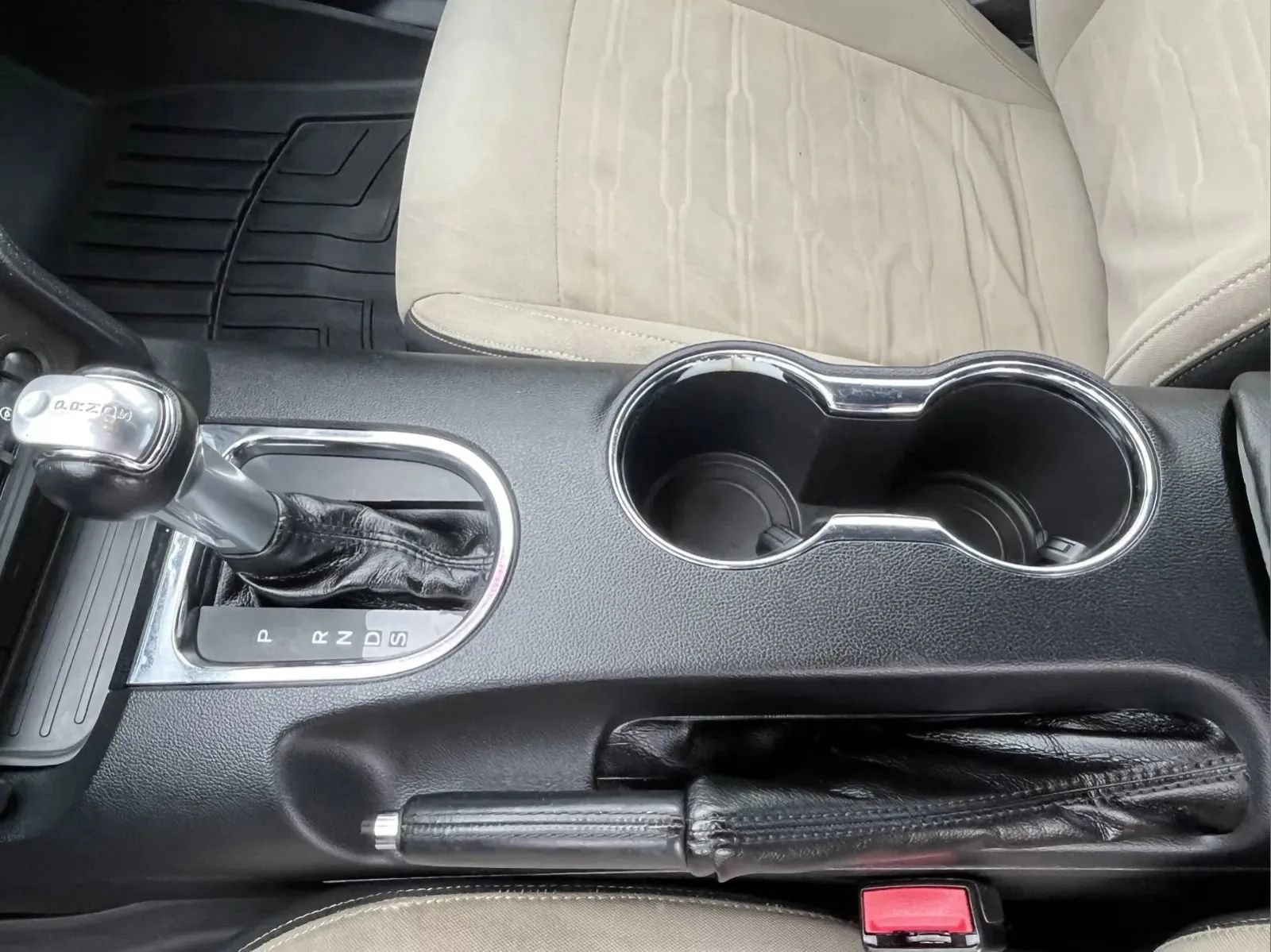 Used 2016 Ford Mustang Coupe RWD image 16