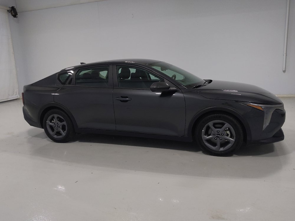 Used 2025 Kia K4 FWD image 11