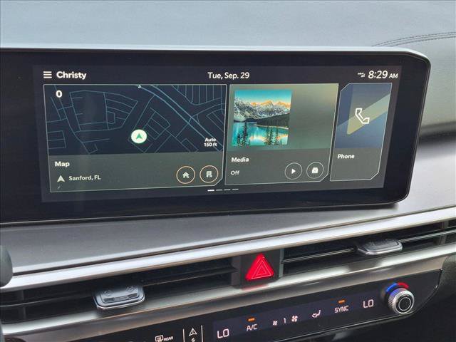 Used 2025 Kia Sorento S w/ Panoramic Sunroof Package FWD image 13