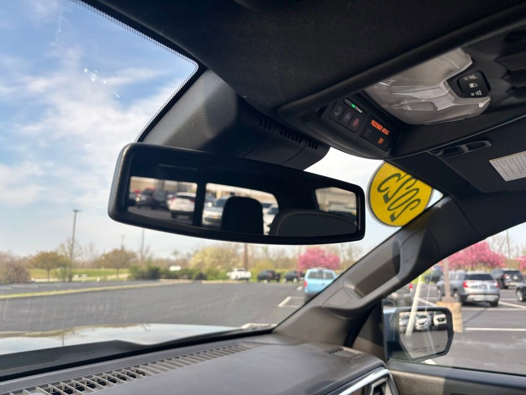 Used 2025 GMC Canyon Denali image 37