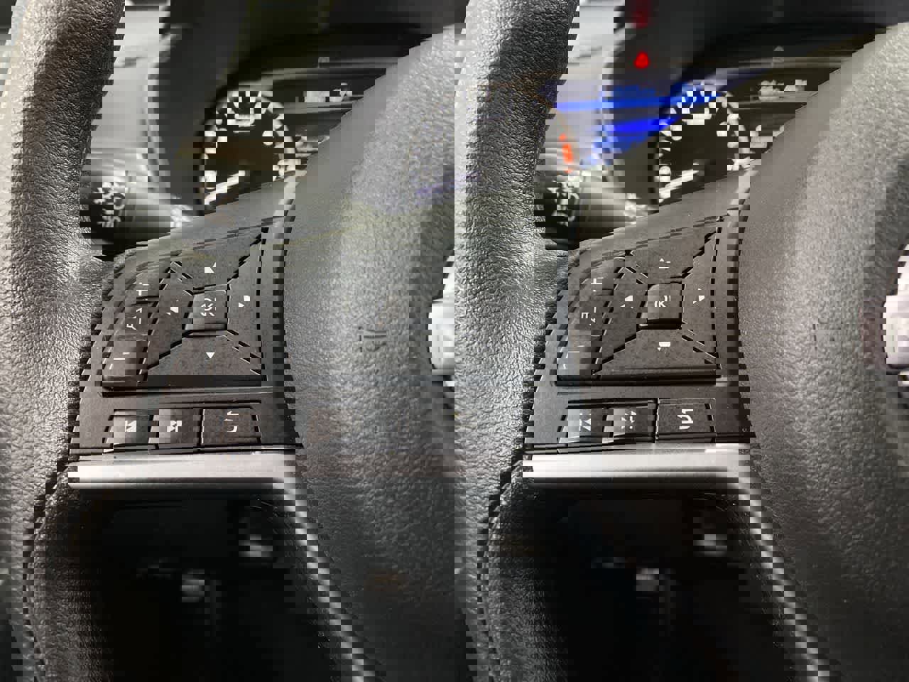 Used 2025 Nissan Altima 2.5 SV image 21