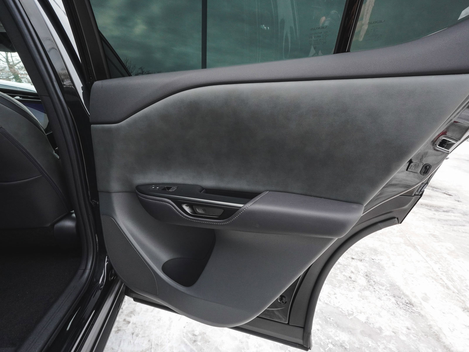 Used 2023 Lexus RZ 450e Premium w/ Technology Package image 12