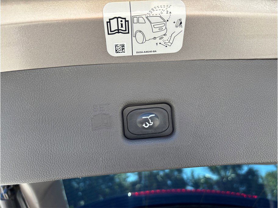 Used 2018 Lincoln MKX Reserve w/ Driver Assistance Package image 51