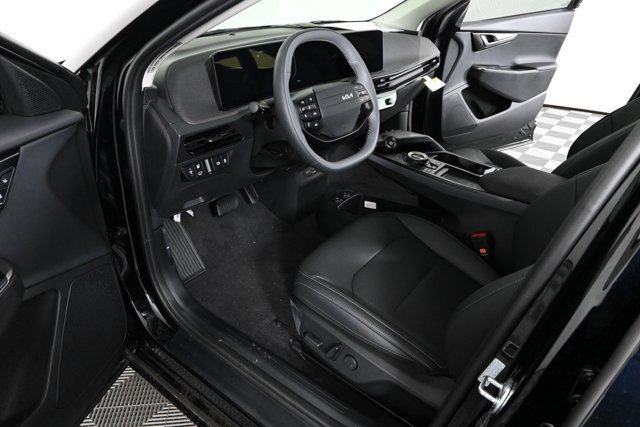 New 2025 Kia EV6 Wind image 22